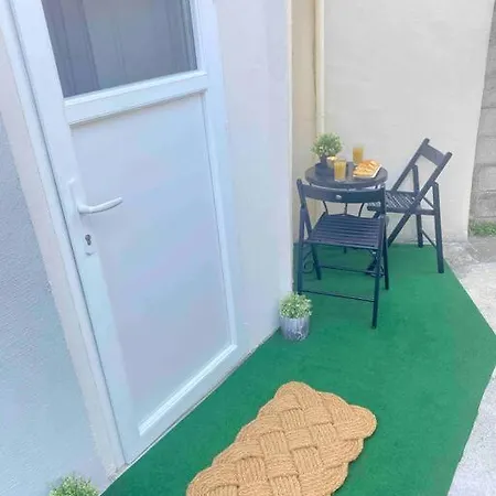 Duplex Aux Porte De Paris Lägenhet